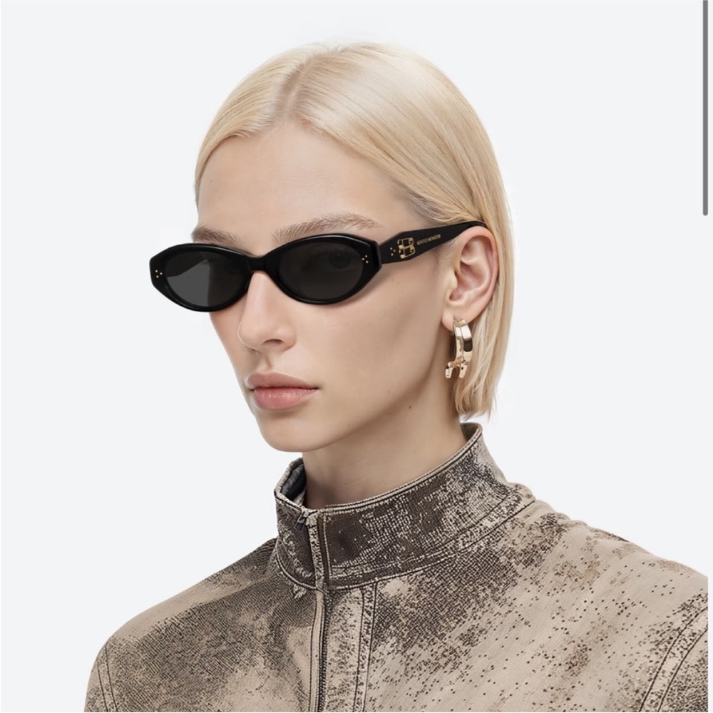 Gentle Monster VAMP Black Oval Sunglasses - Picture 3 of 6